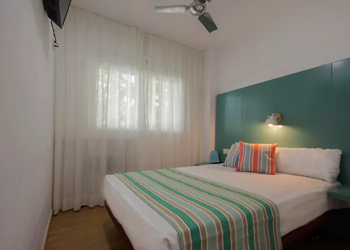 Yomo Hostal Bcn Port Barcellona